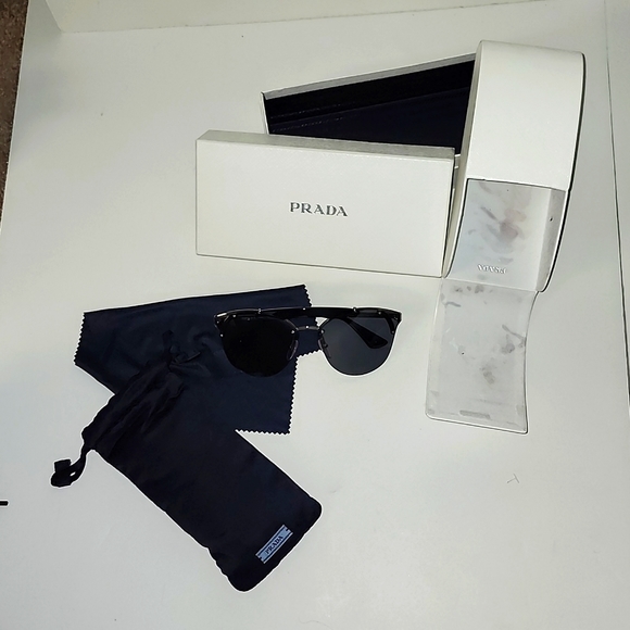 Prada sunglasses - Picture 2 of 4